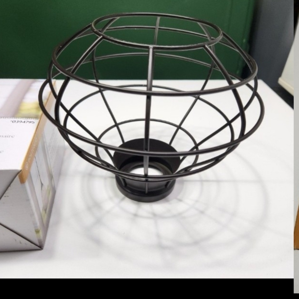 New Portfolio Pendant Light. Includes fitter and sconce